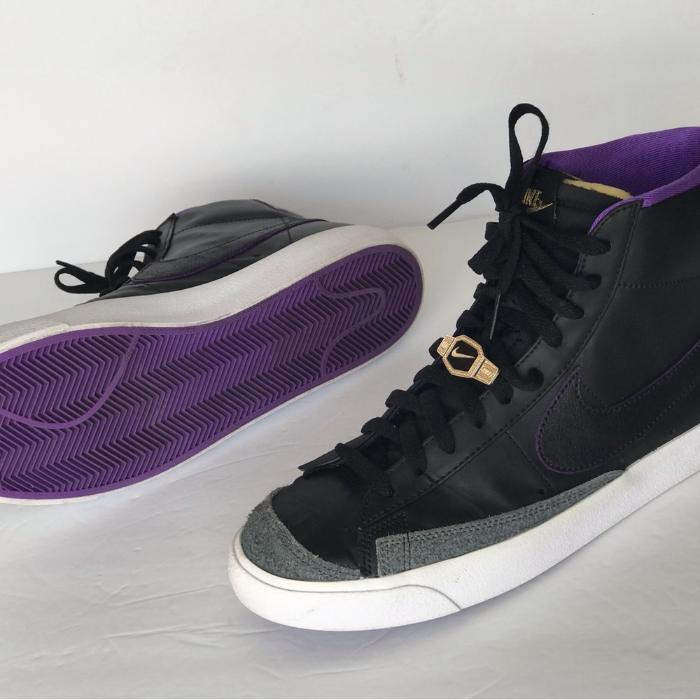 Nike Blazer Mid Top World Champ Sneakers Men's size 10 Black Leather & Suede